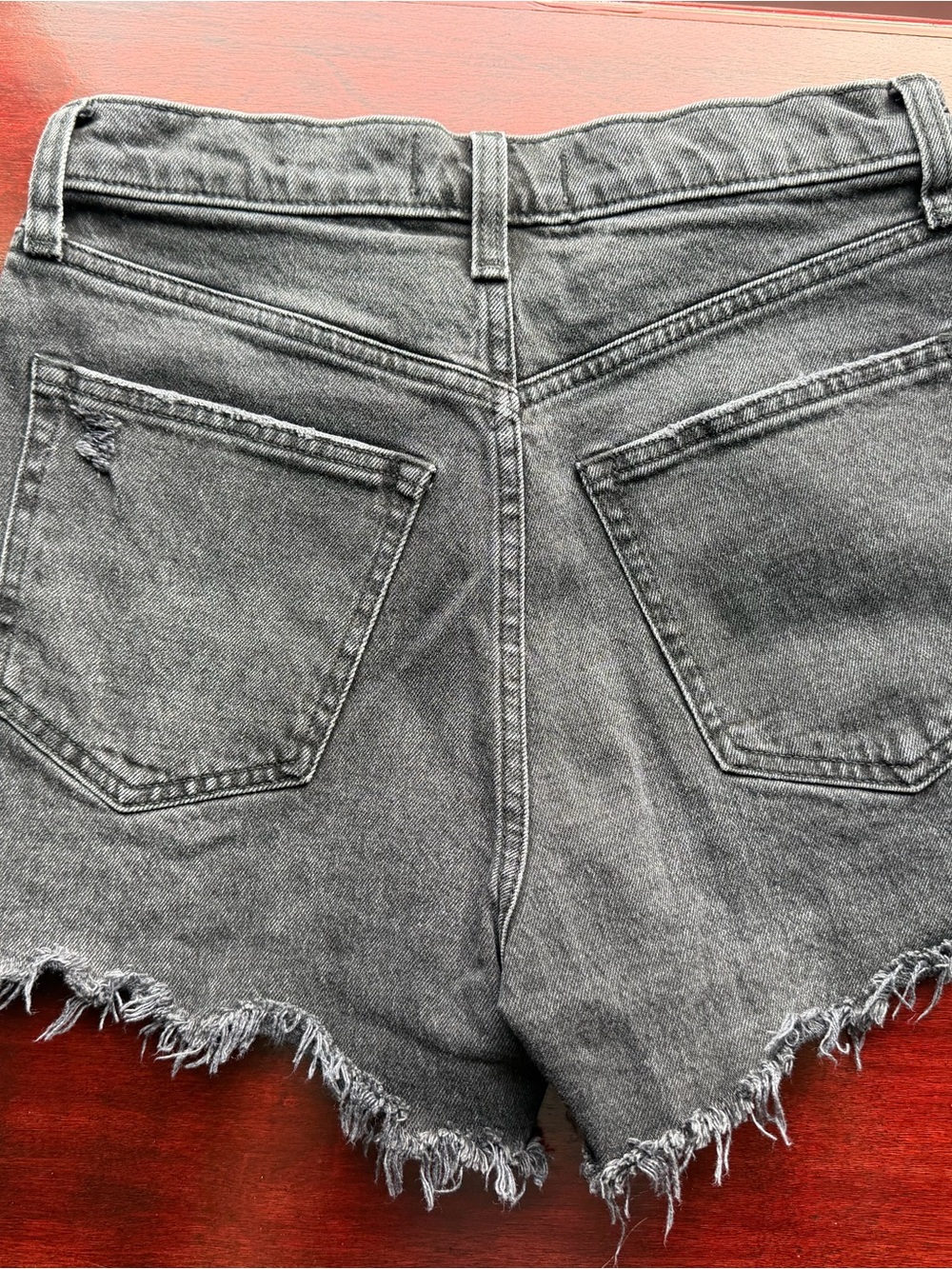 Abercrombie & Fitch Women's Gray Distressed Denim Cutoff Shorts - Picture 2 of 3